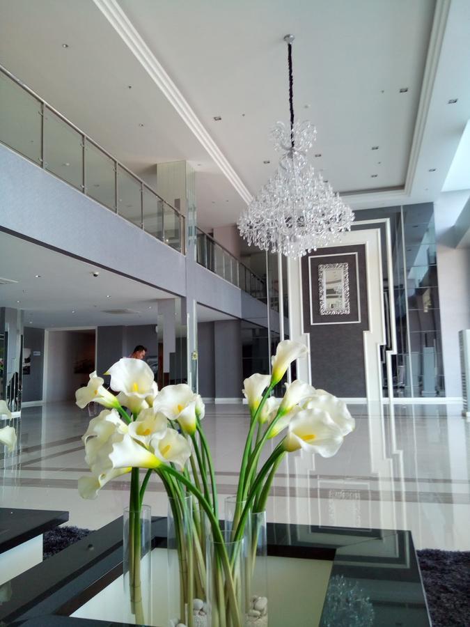 Educity Apartment Princeton - Jusuf Surabaya Esterno foto